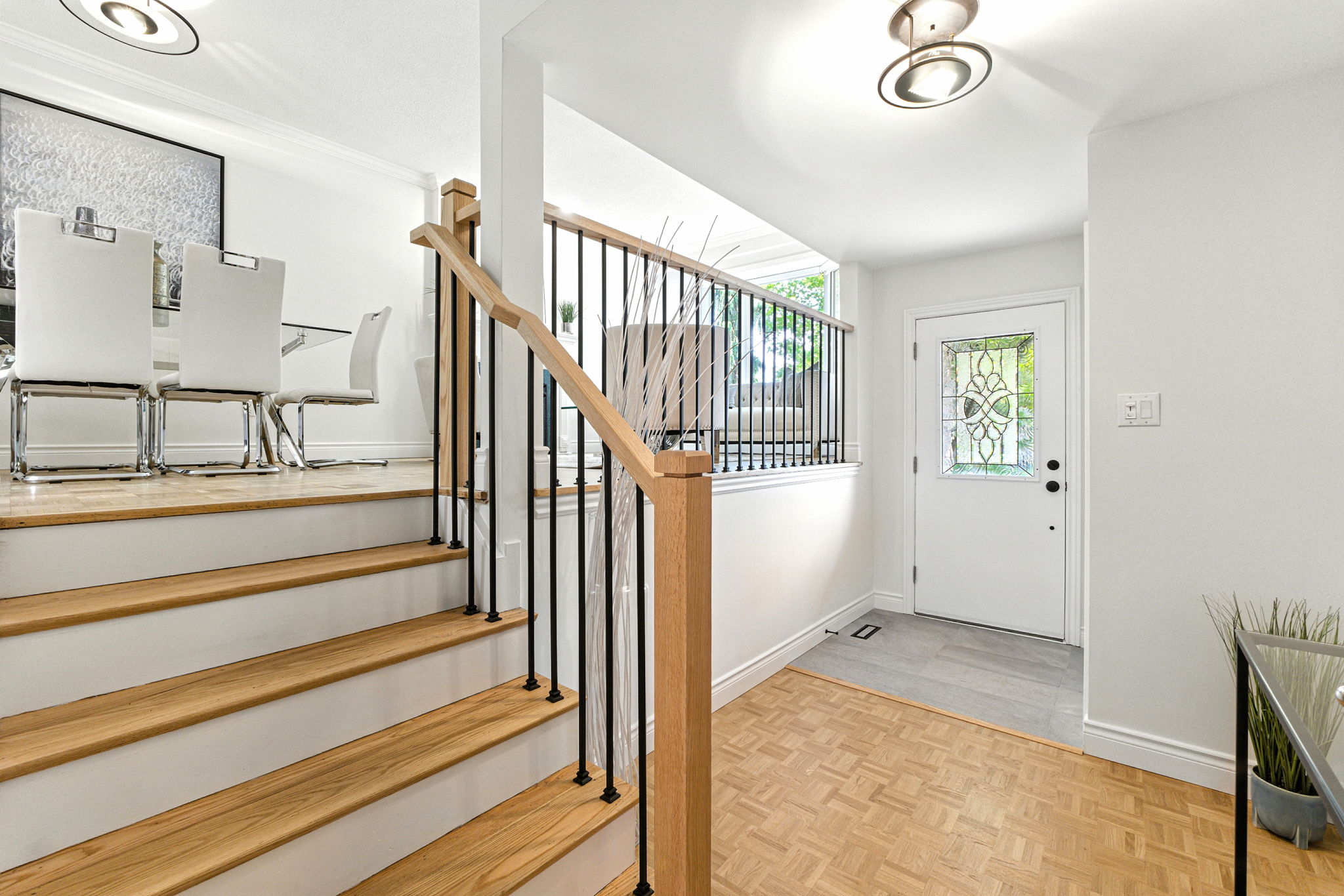 Hardwood and tile flooring throughout home - Mississauga renovation