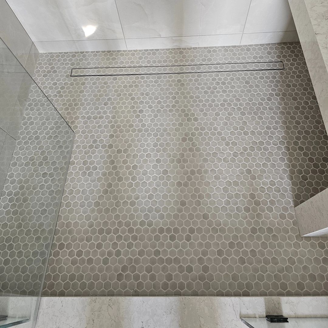 Washroom tile detail - wall and floor installation Toronto - Chris Tile & Renovations
